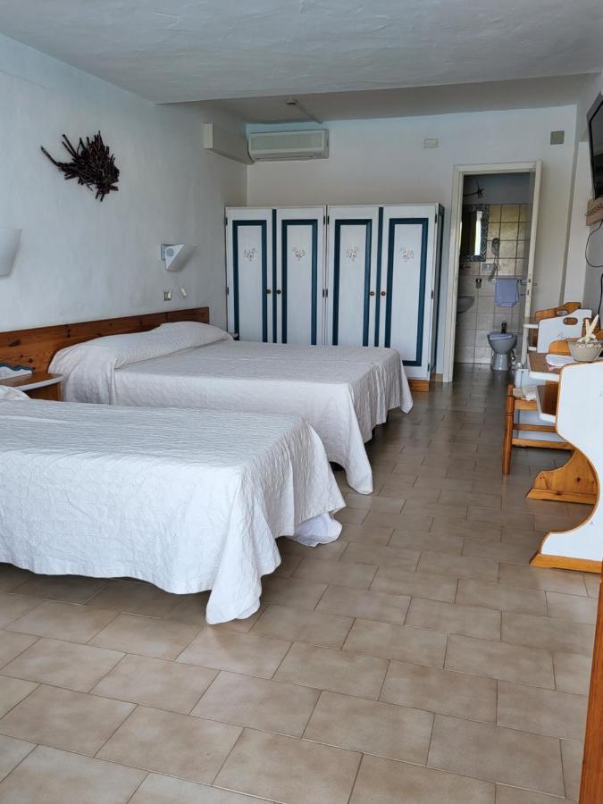 Hotel Olimpia Baja Sardinia Eksteriør bilde