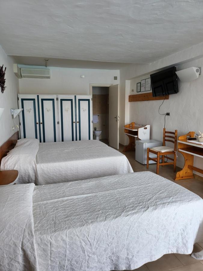 Hotel Olimpia Baja Sardinia Eksteriør bilde