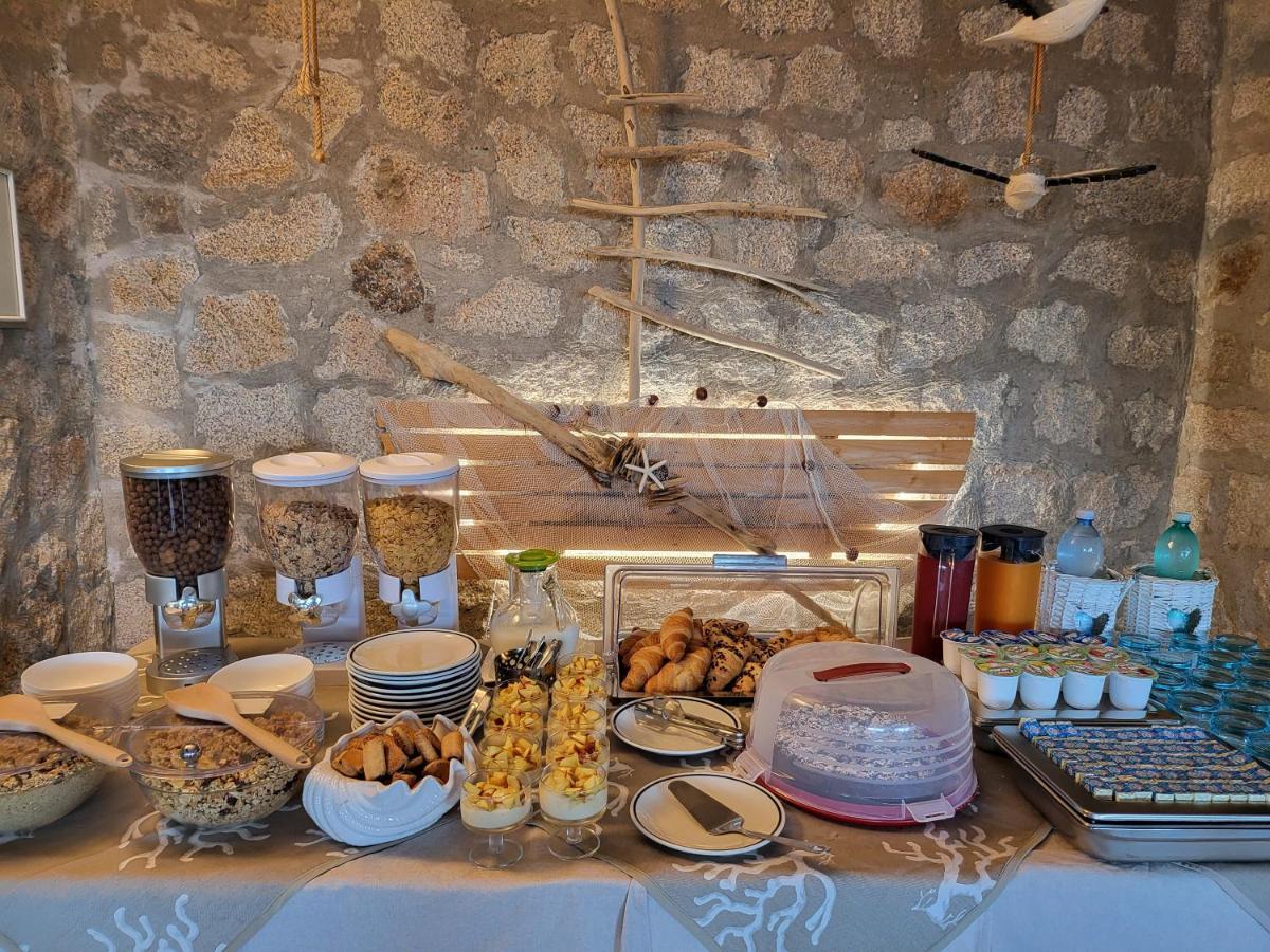 Hotel Olimpia Baja Sardinia Eksteriør bilde